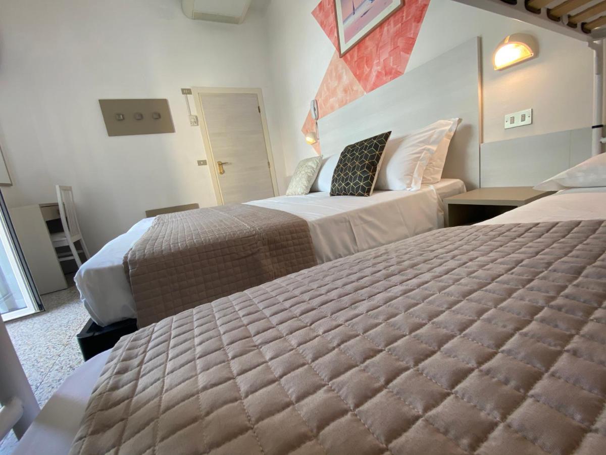 Alevon Hotel Rimini Eksteriør bilde