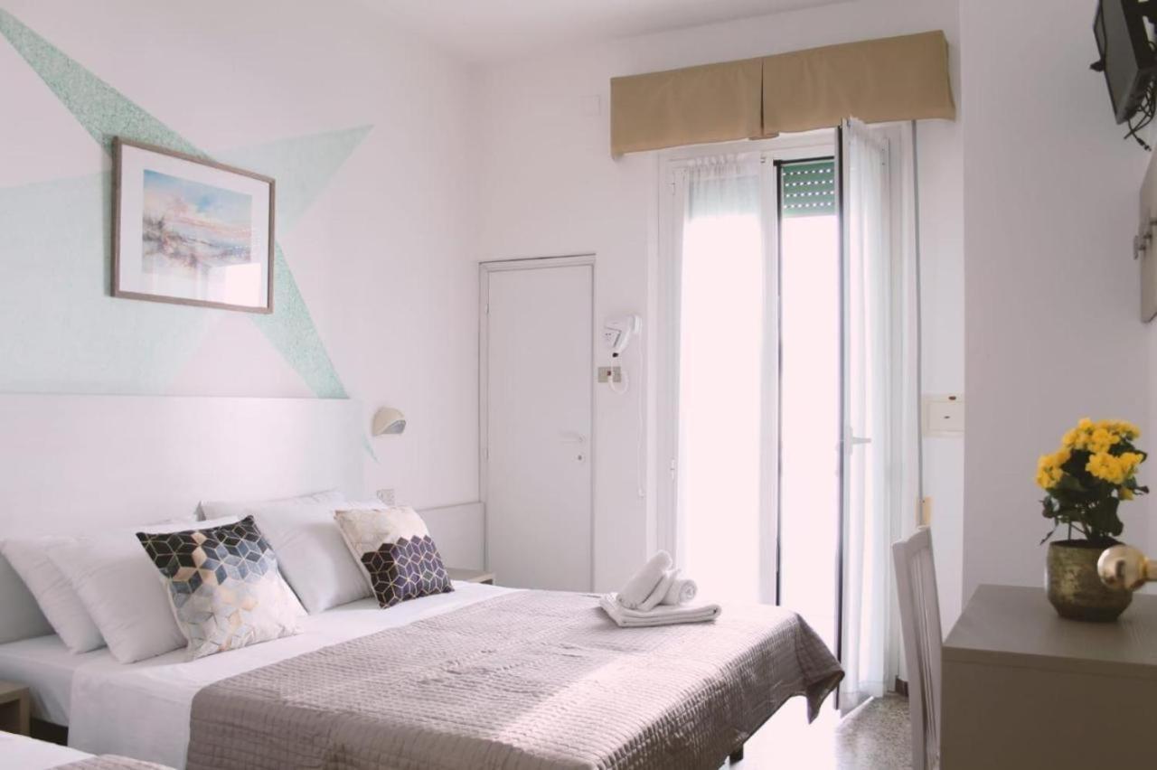 Alevon Hotel Rimini Eksteriør bilde
