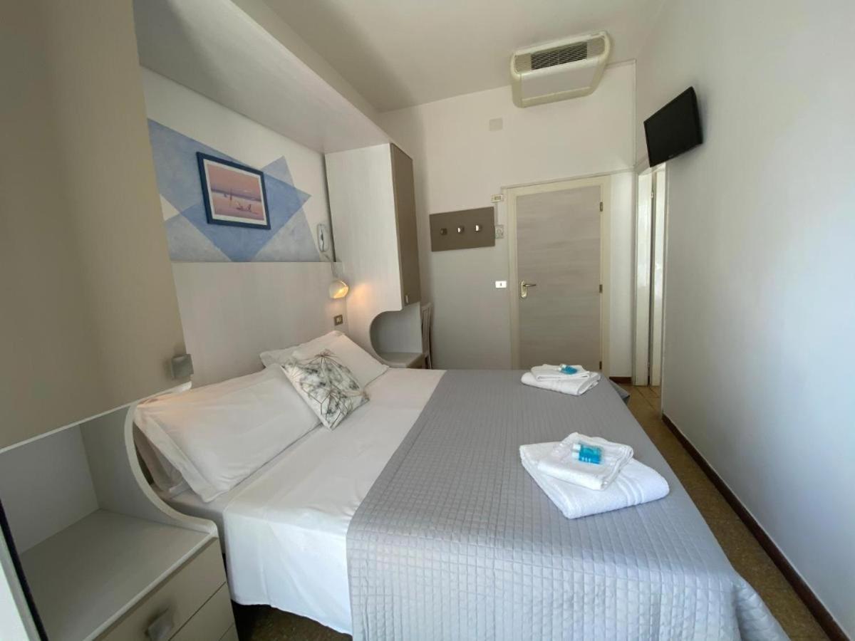 Alevon Hotel Rimini Eksteriør bilde