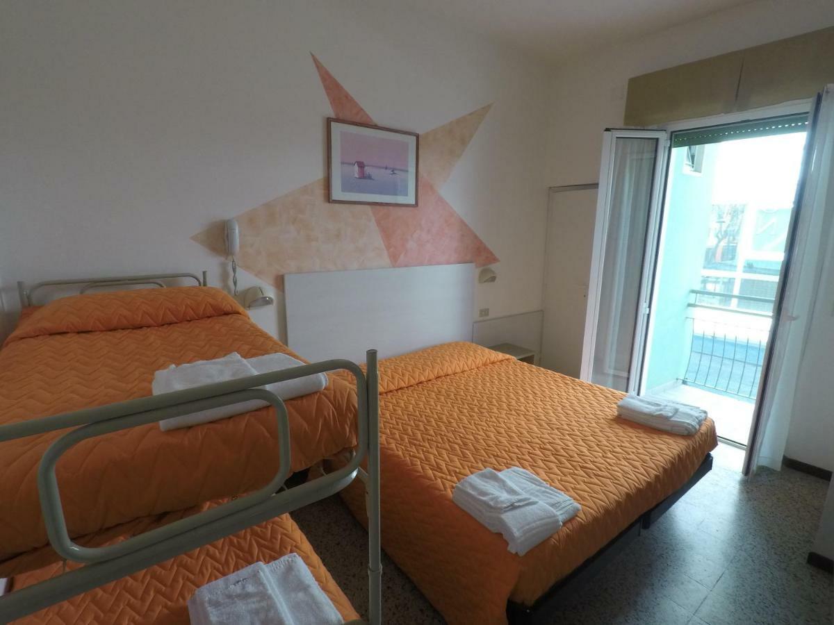 Alevon Hotel Rimini Eksteriør bilde