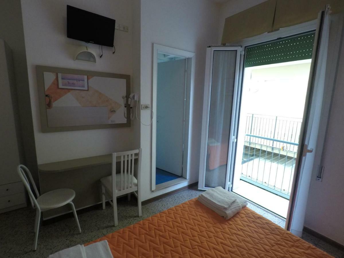 Alevon Hotel Rimini Eksteriør bilde
