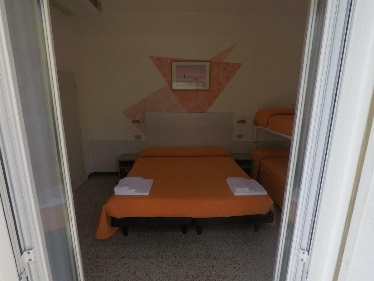 Alevon Hotel Rimini Eksteriør bilde